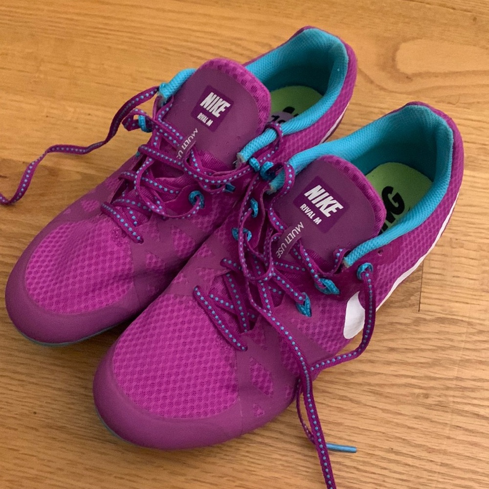 NIKE Rival M multi-use racing shoes. Fuchsia and teal. Never worn.